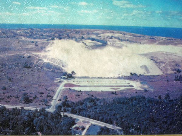 aerial map showing the distance from parking lot to Lake Michigan